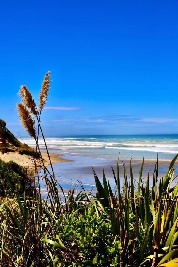 Toad Hall Baylys Beach Exterior photo
