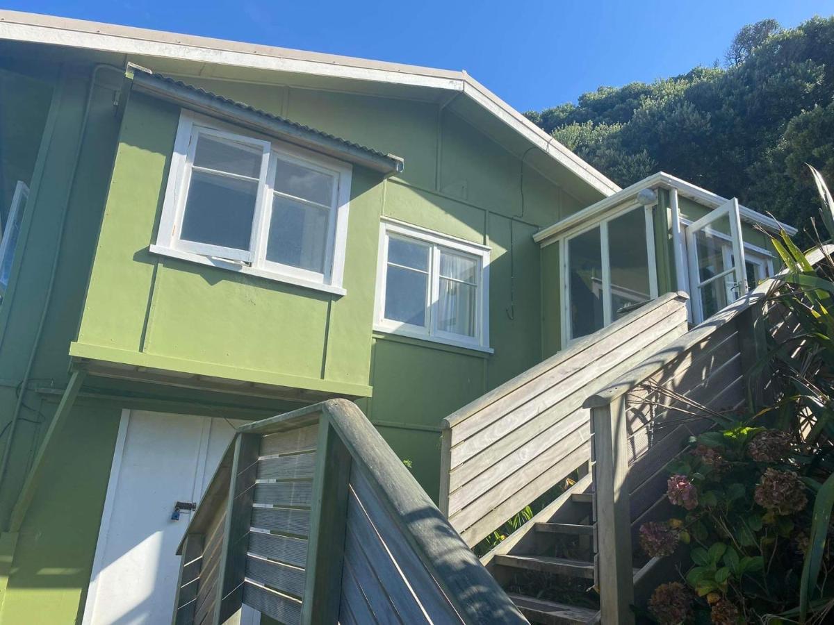 Toad Hall Baylys Beach Exterior photo