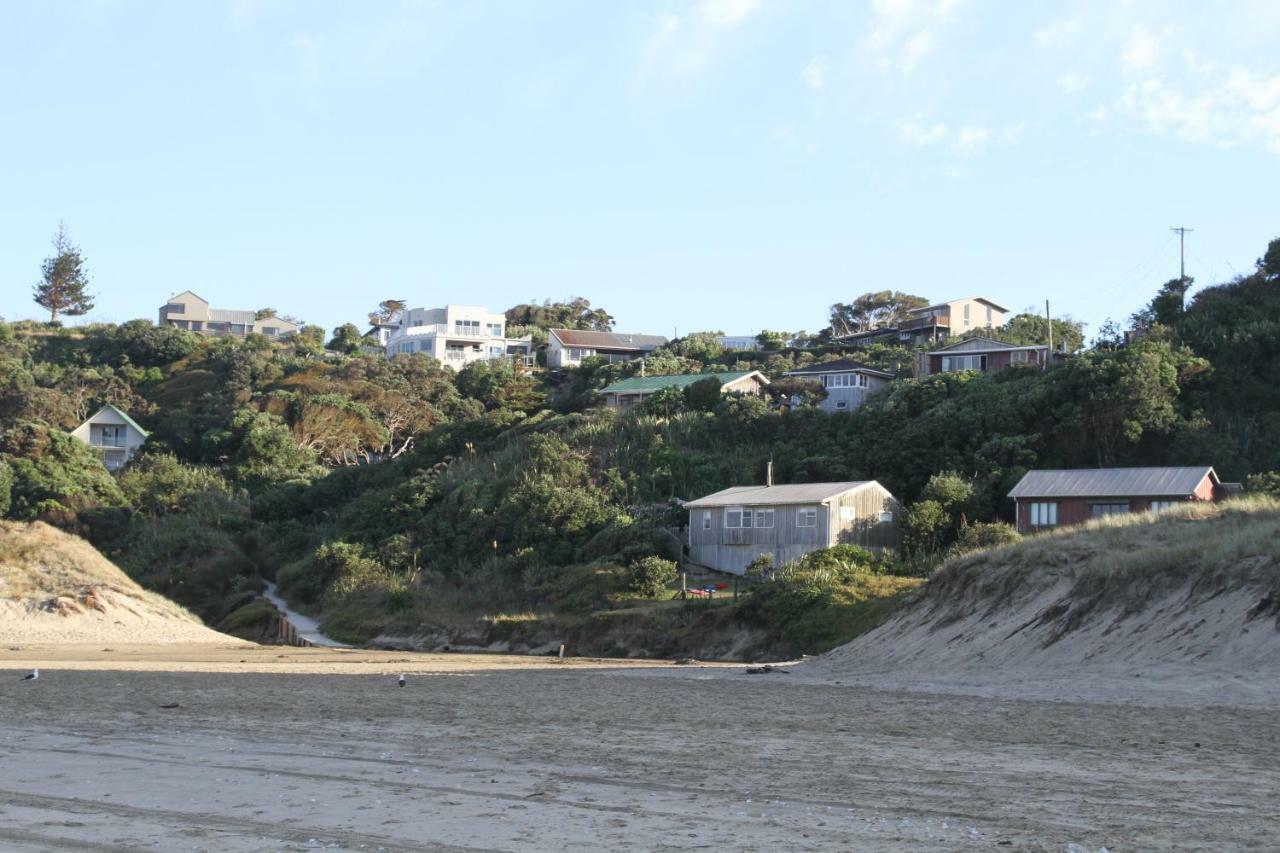 Toad Hall Baylys Beach Exterior photo